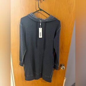 525 Navy Sweater